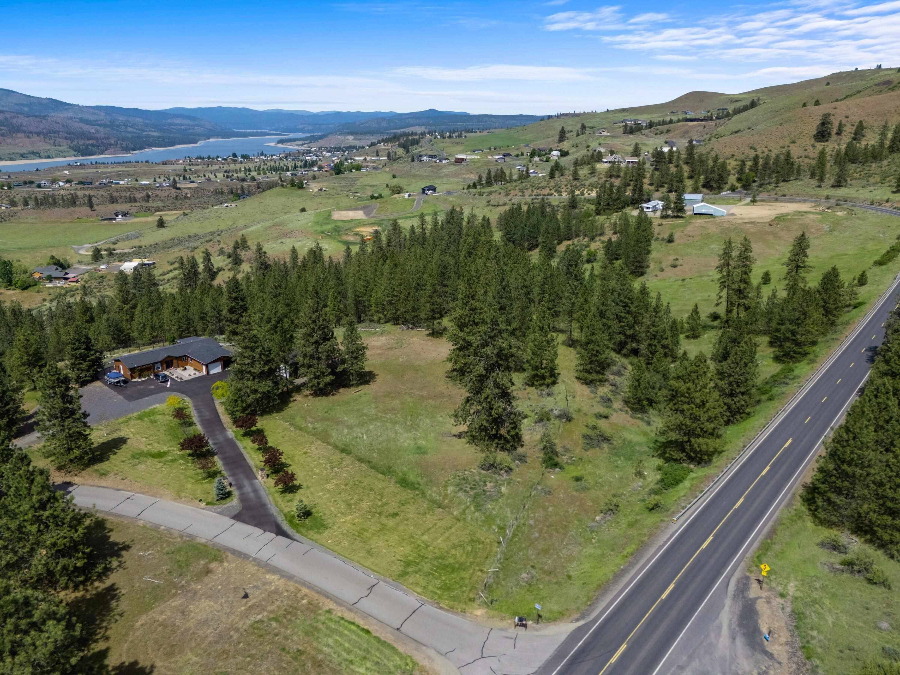 30485 River Bend Ln E, Davenport, WA 99122