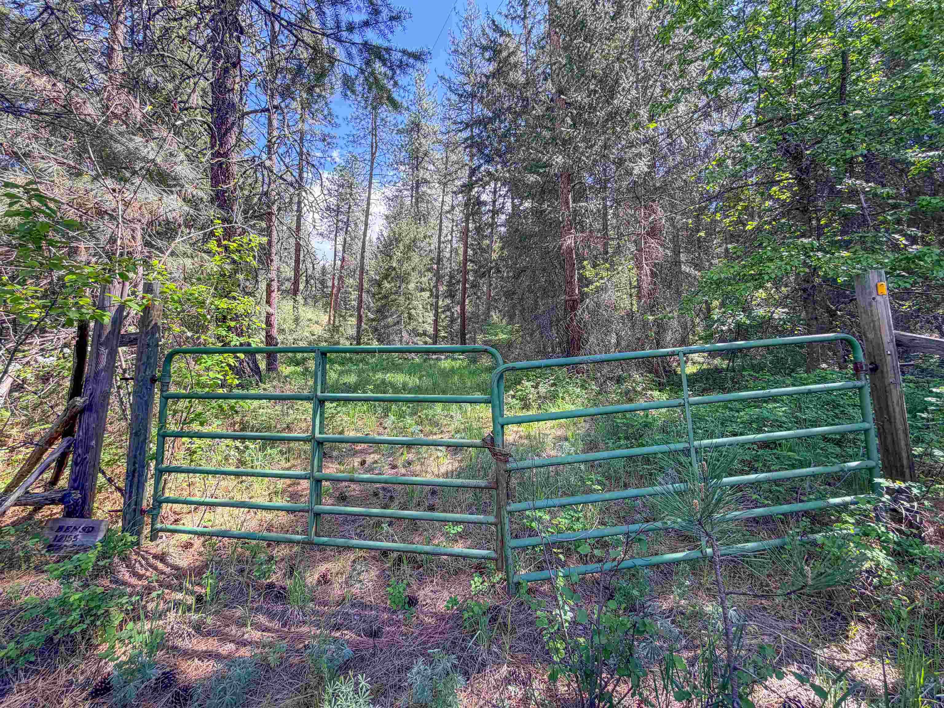 1879 S 25 Hwy, Kettle Falls, WA 99141