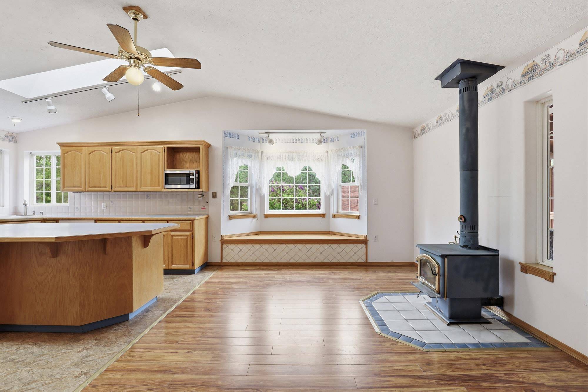 13804 N Christensen Rd, Nine Mile Falls, WA 99026
