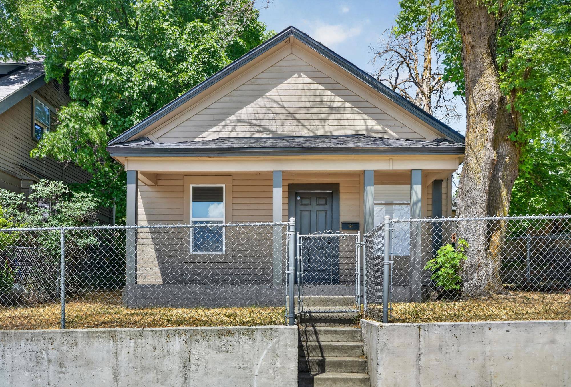 1608 W Maxwell Ave, Spokane, WA 99202
