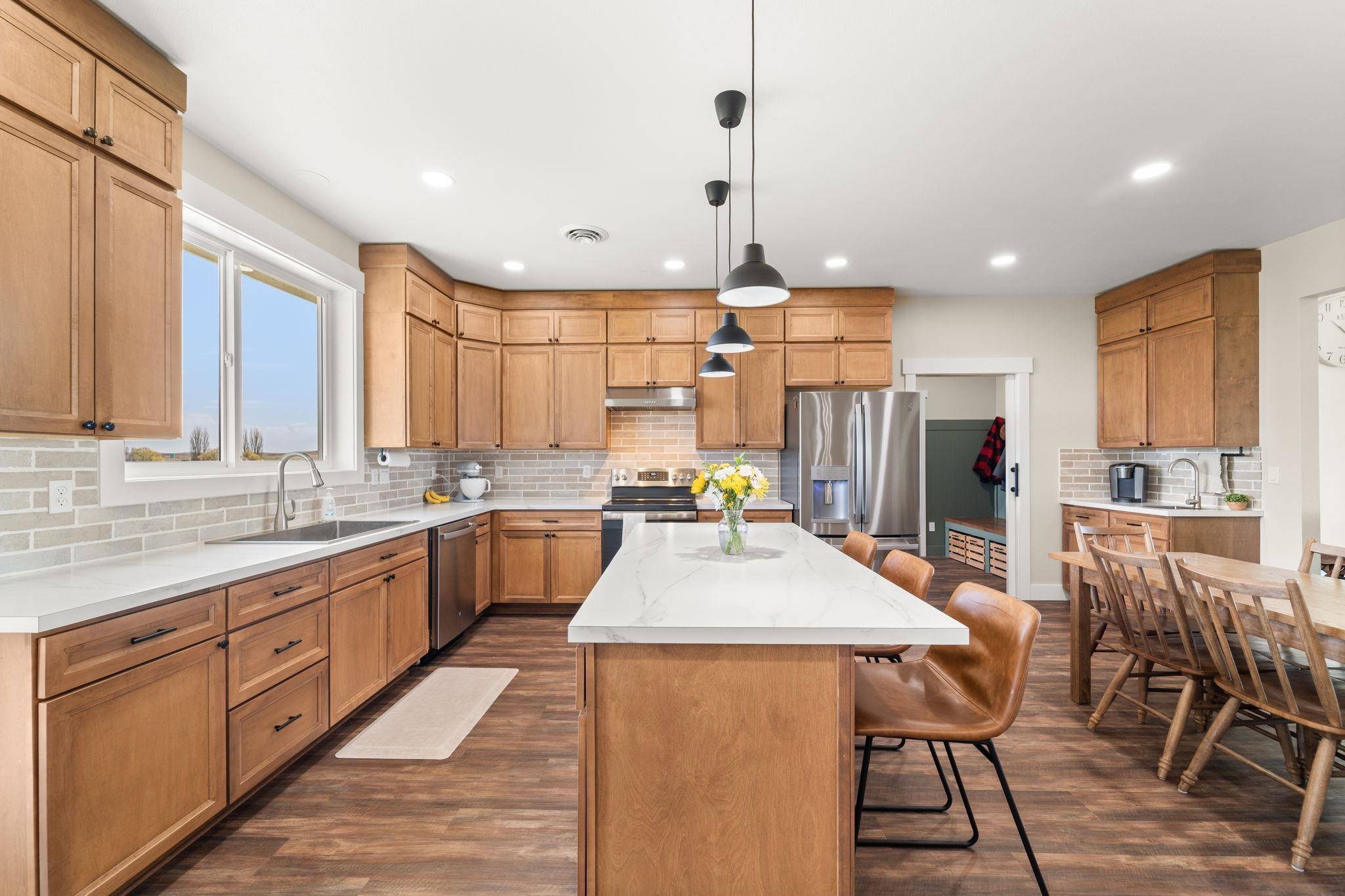 42132 Zeimantz RD E Rd, Davenport, WA 99122