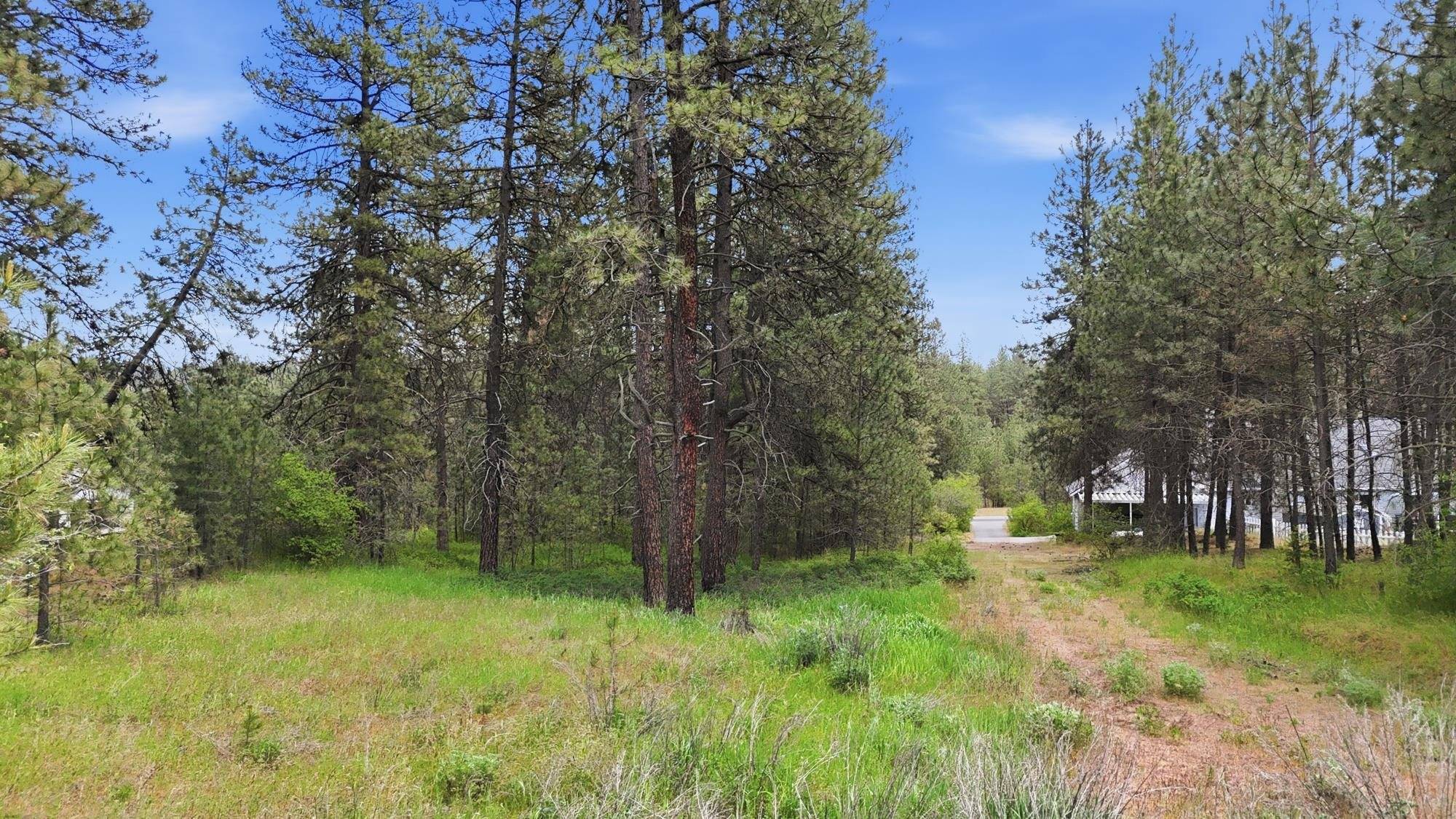 2622/2616 W Thorpe Rd, Spokane, WA 99224