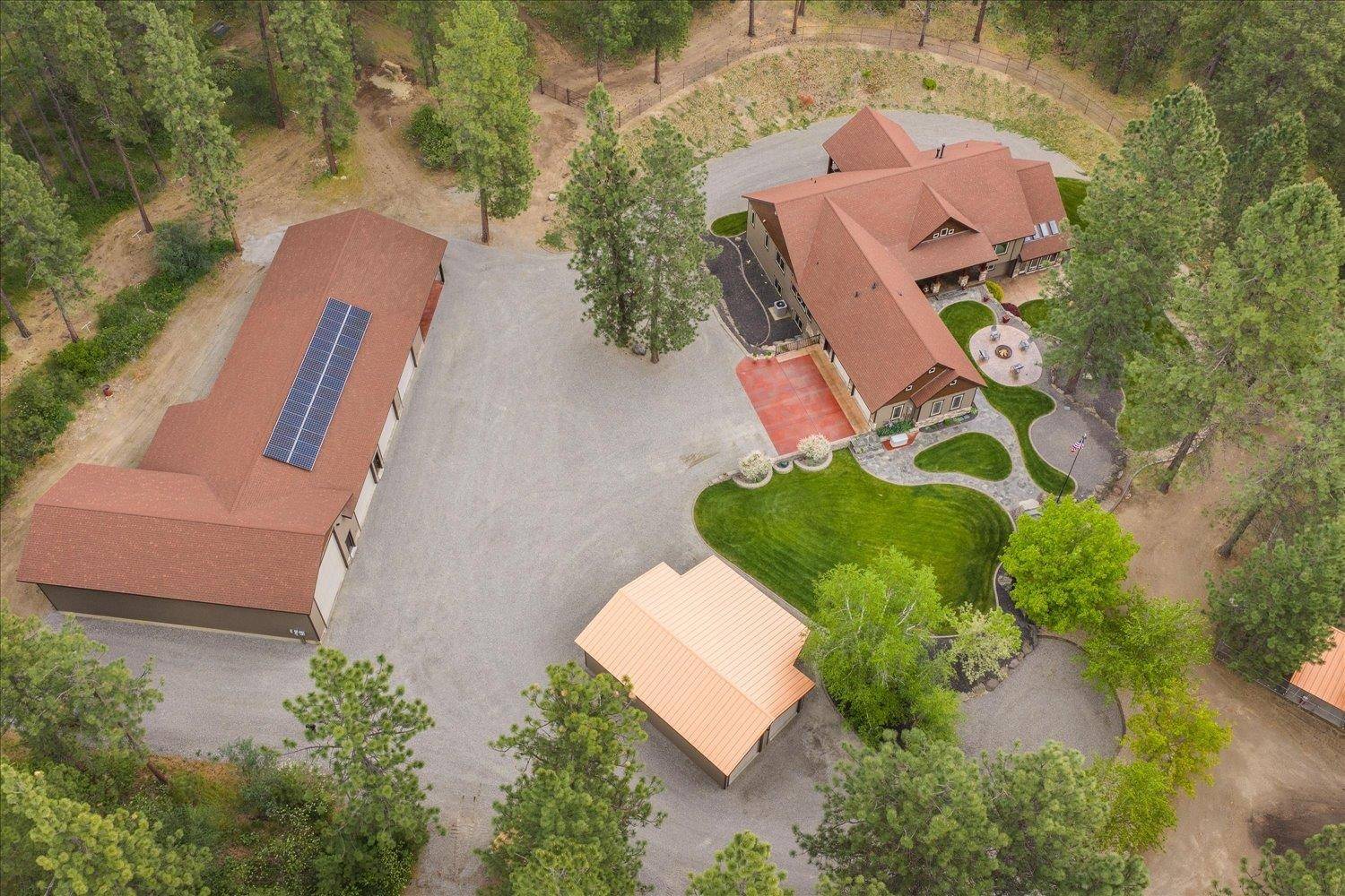 27013 E Strong Ln, Newman Lake, WA 99025
