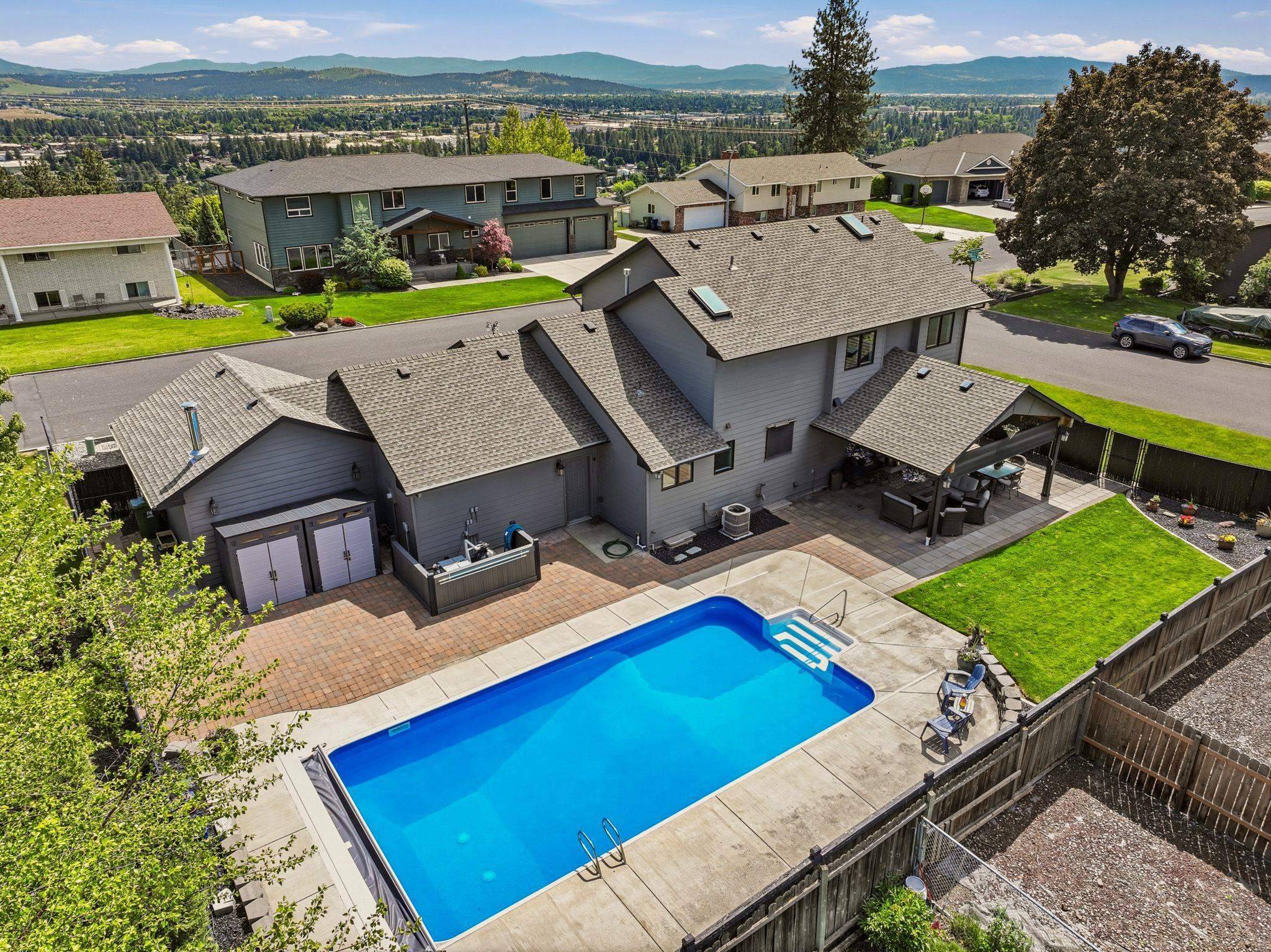 8111 N Panorama Dr, Spokane, WA 99208