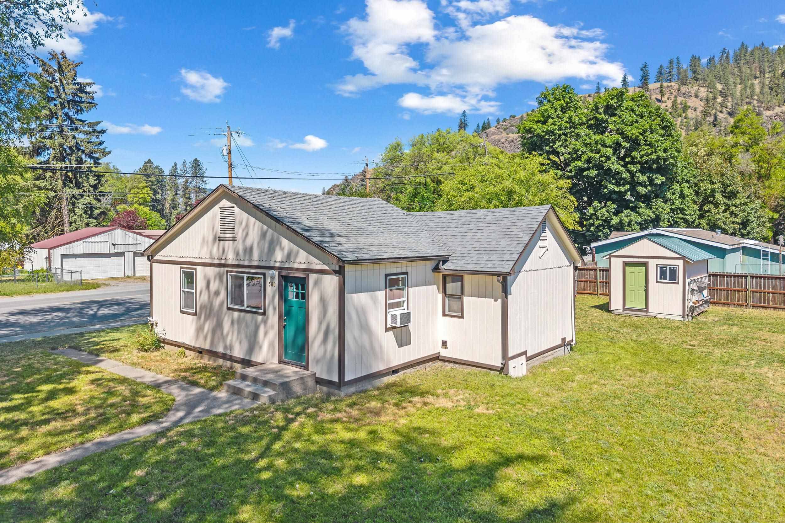 380 W 5th Ave, Kettle Falls, WA 99141