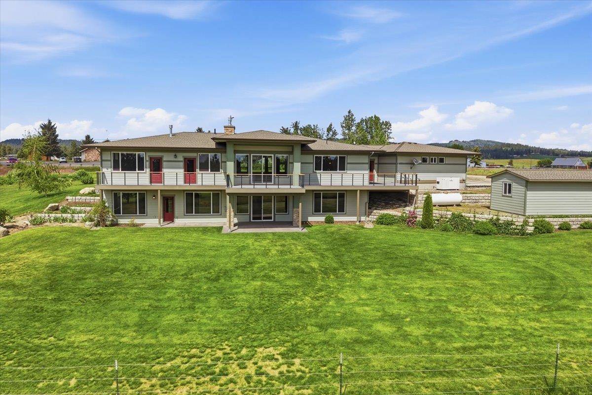 202 Allen Rd, Elk, WA 99009