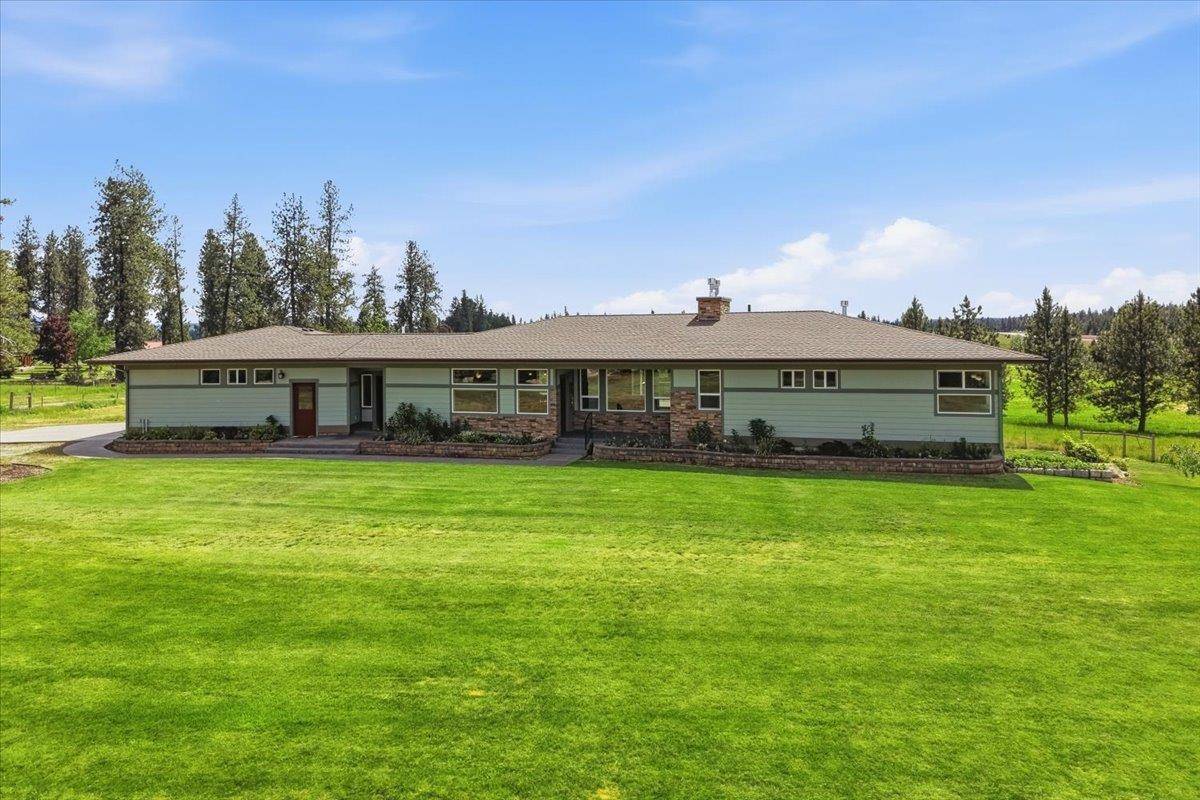 202 Allen Rd, Elk, WA 99009
