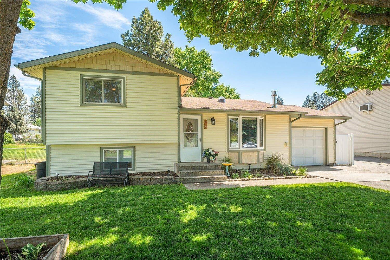 638 N Staples St, Medical Lake, WA 99022