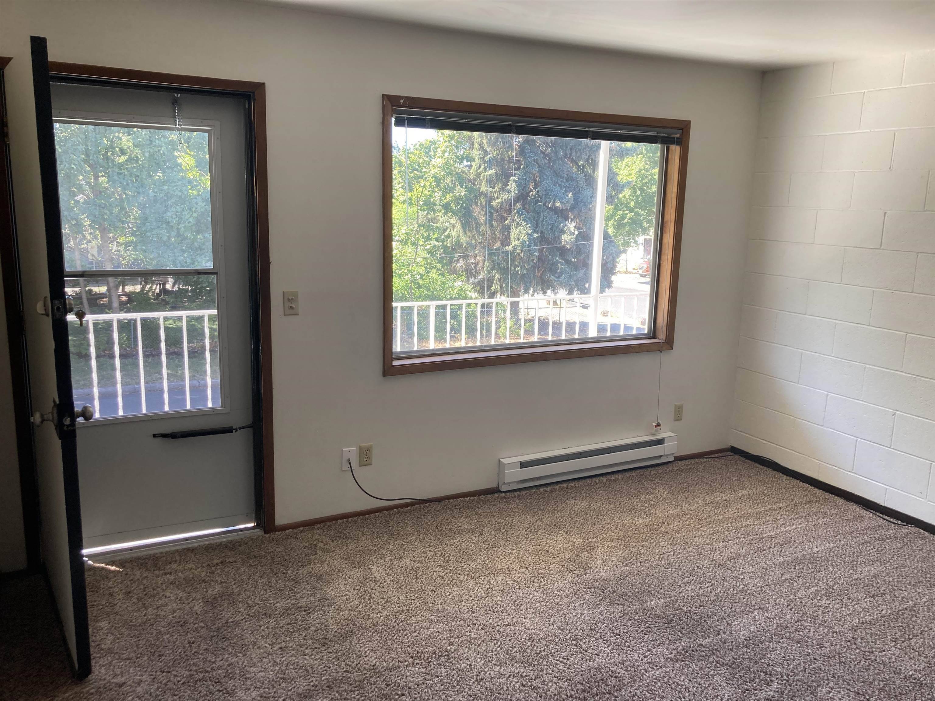 2626 N Hemlock St, Spokane, WA 99205-3755