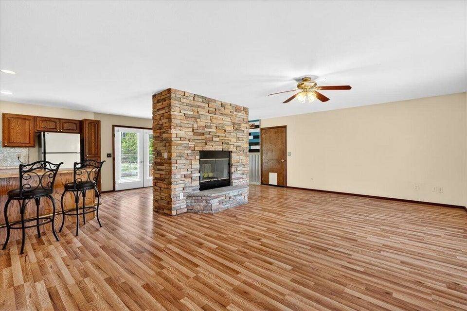 3362 Thompson Rd, Valley, WA 99181