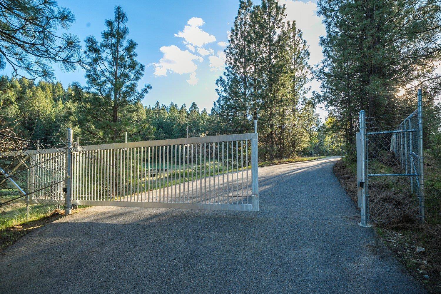 10610 E Grouse Mountain Ln, Spokane Valley, WA 99206