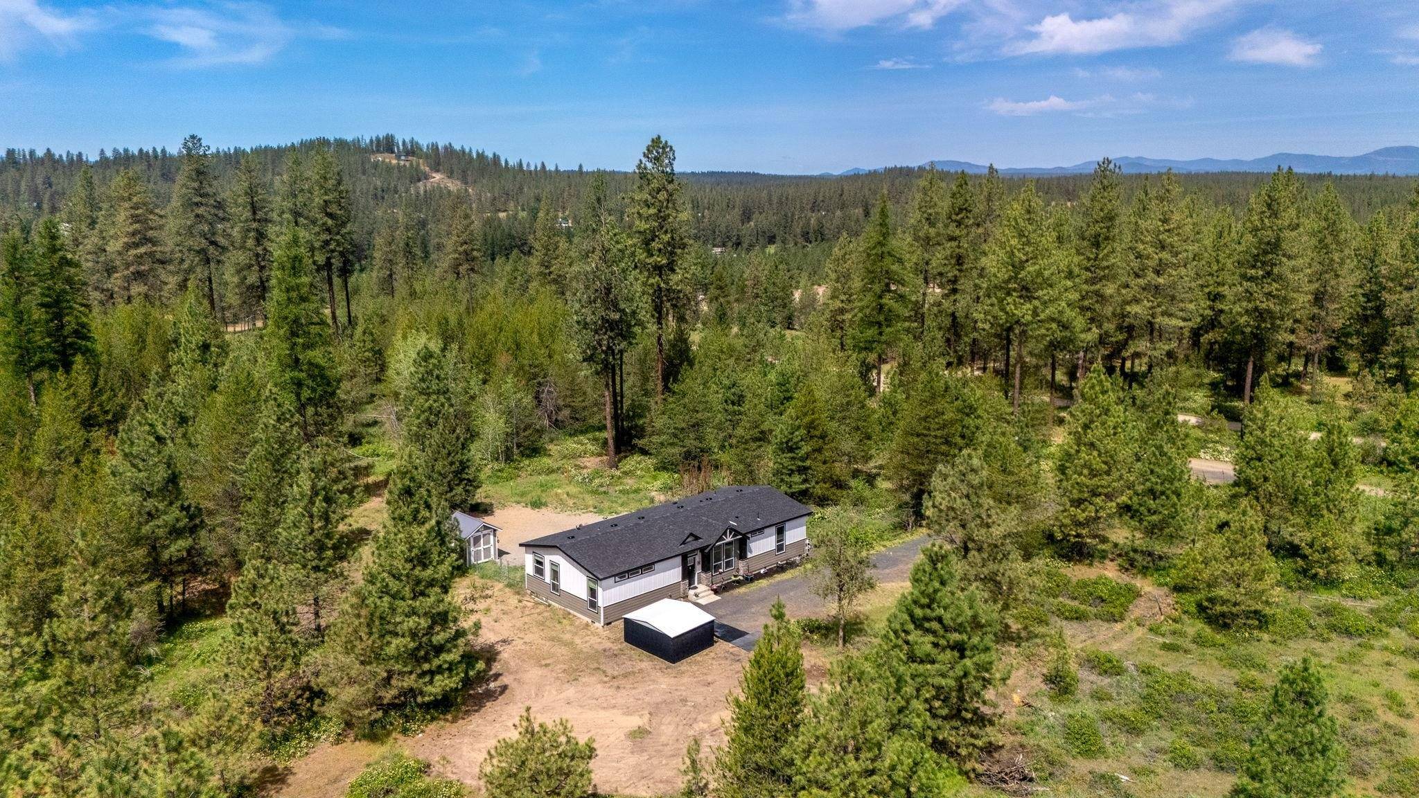 28995 N Hardesty Rd, Chattaroy, WA 99003