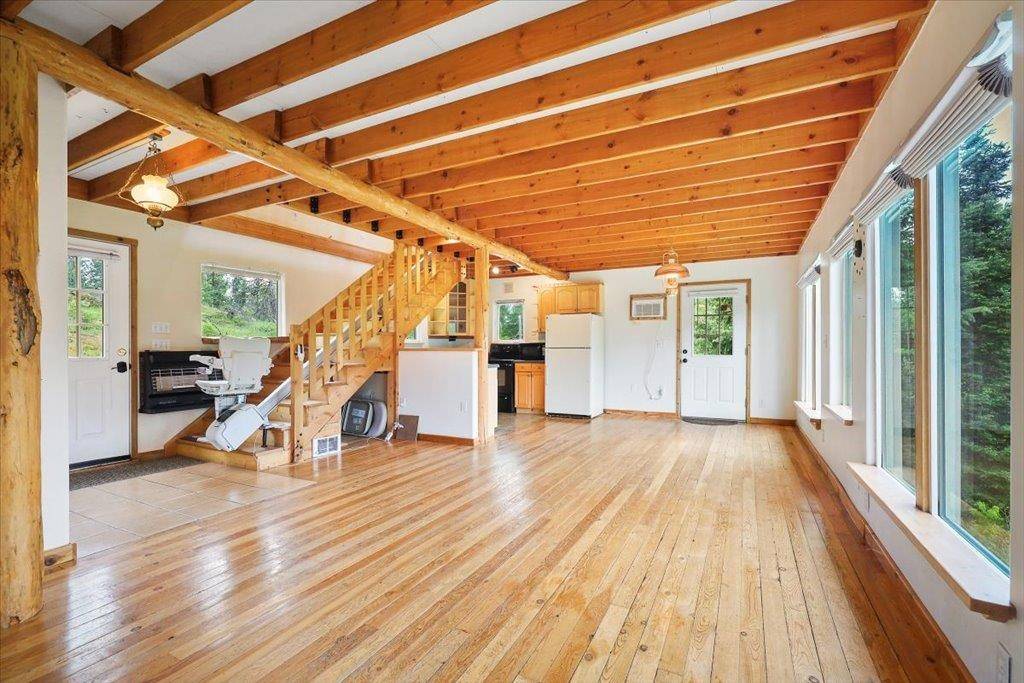 1021 Harworth Rd, Newport, WA 99156