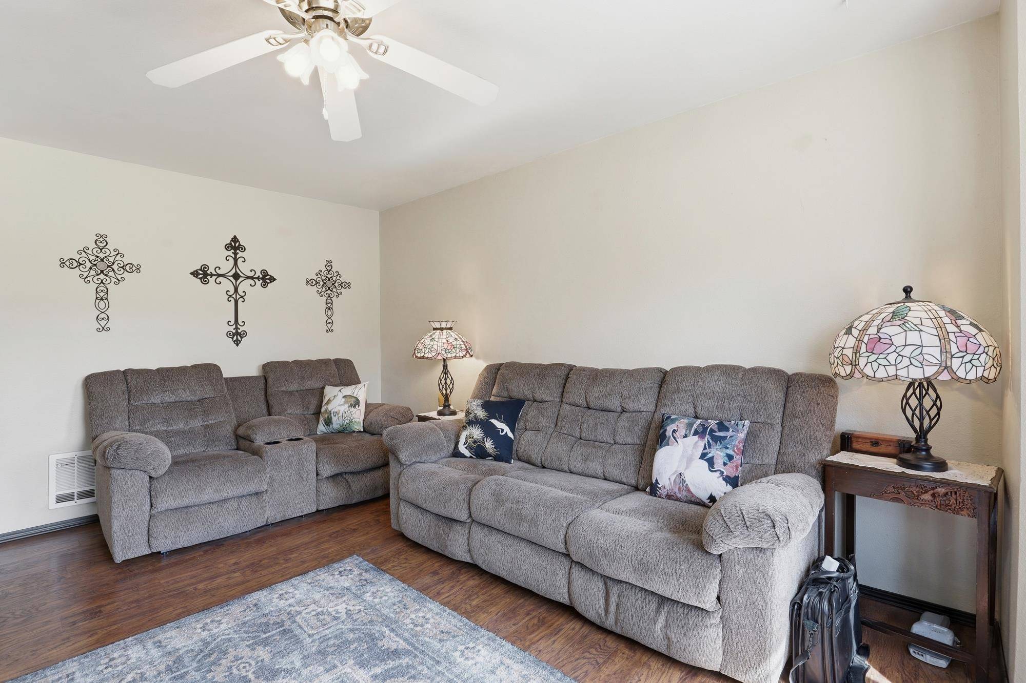 33113 N Milan Rd, Chattaroy, WA 99003