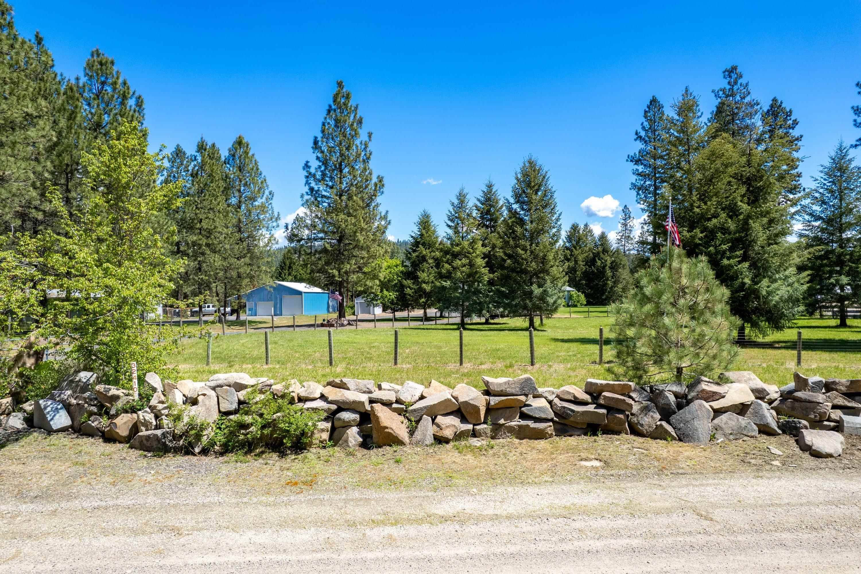 32410 N Ridge Rd, Chattaroy, WA 99003