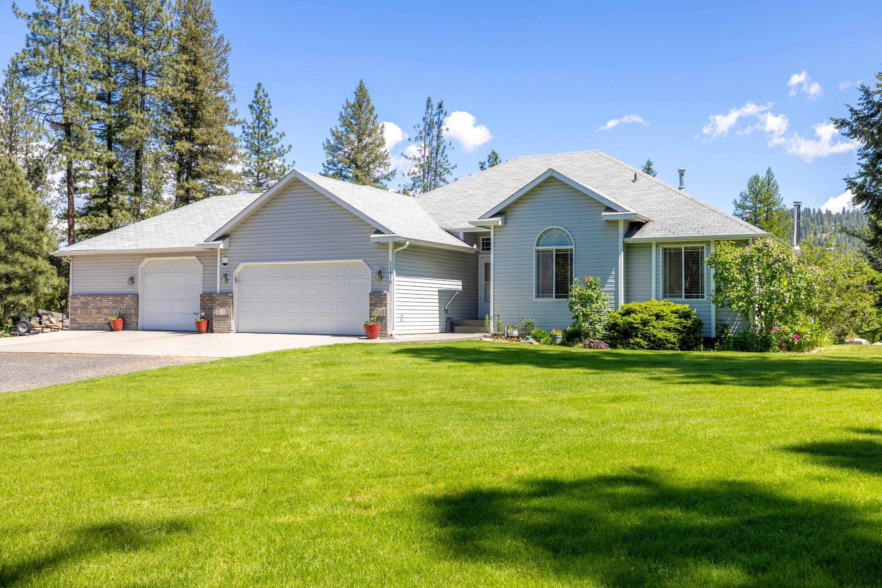 32410 N Ridge Rd, Chattaroy, WA 99003