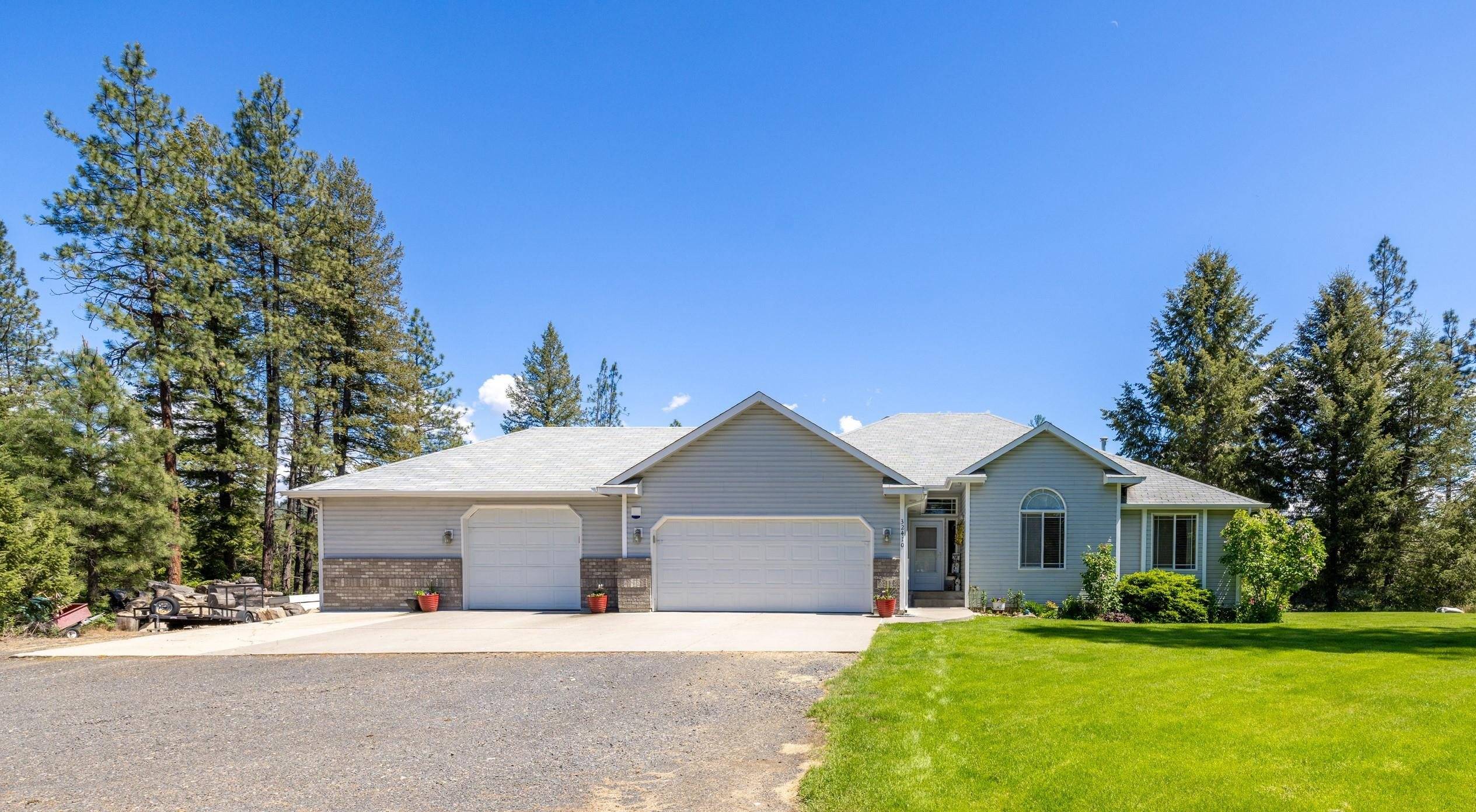 32410 N Ridge Rd, Chattaroy, WA 99003