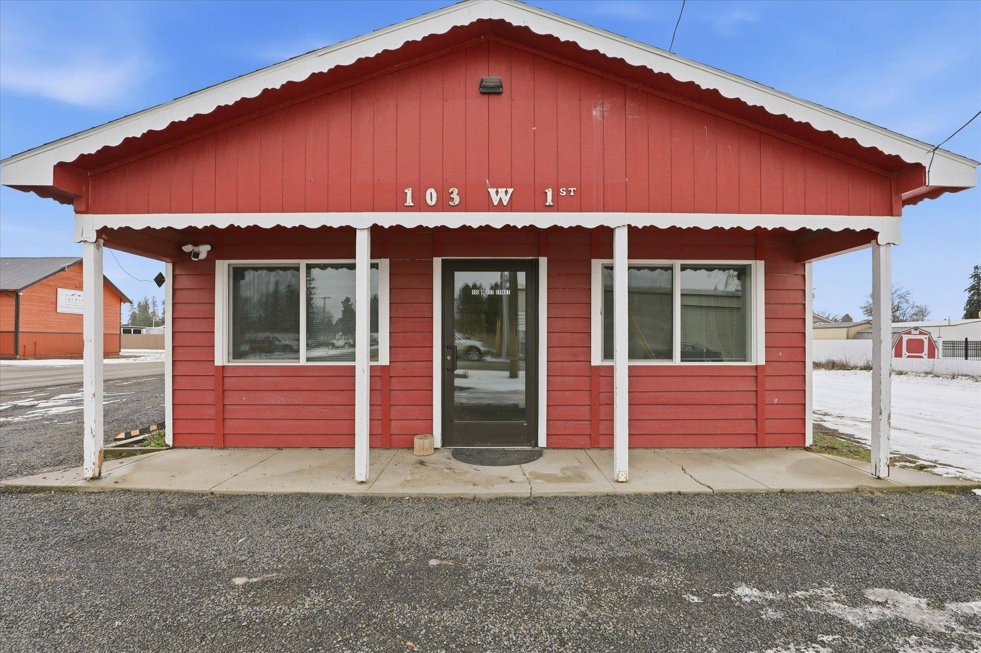 103 W 1st Ave, Deer Park, WA 99006