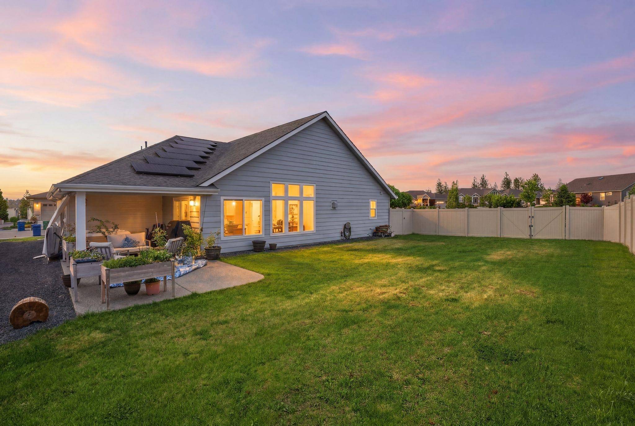 507 W Basalt Ridge Dr, Spokane, WA 99224