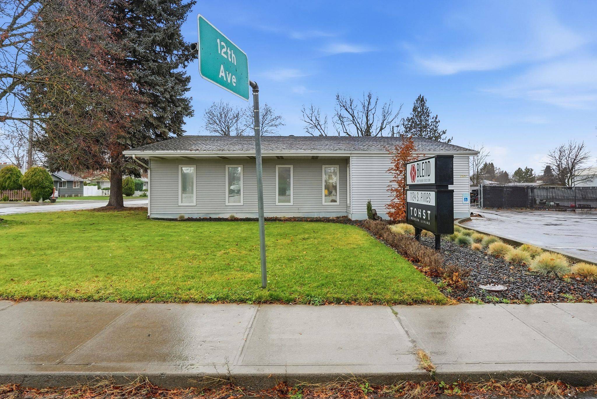 1124 S Pines Rd, Spokane Valley, WA 99206