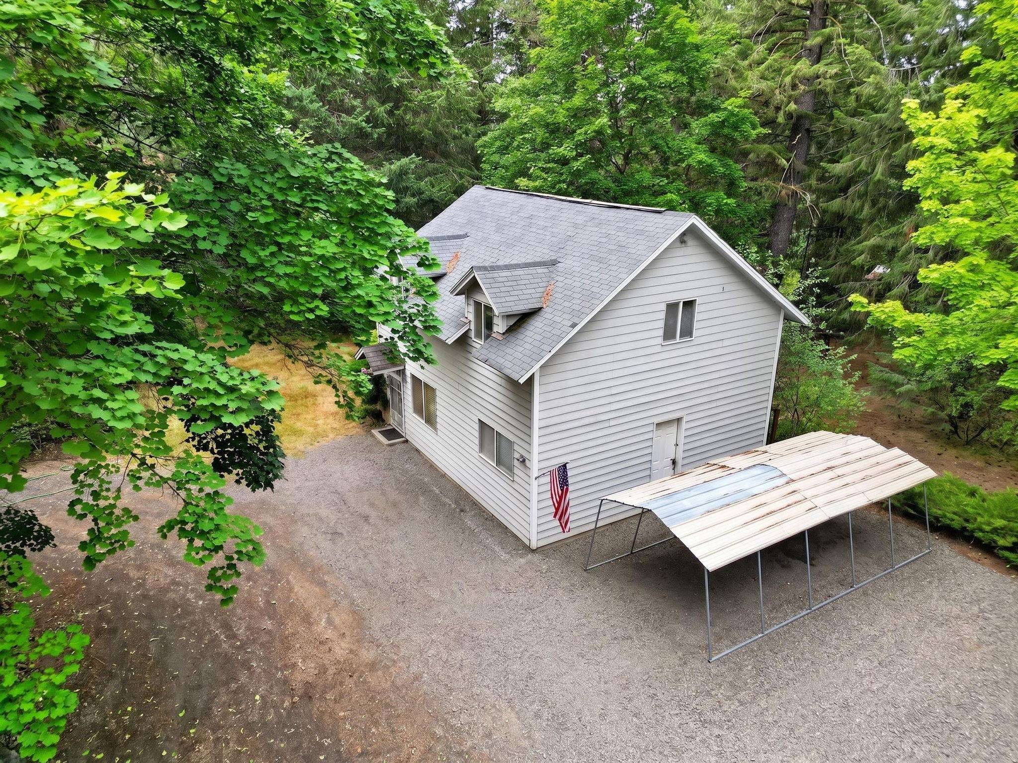 4421 E Chattaroy Rd, Chattaroy, WA 99003