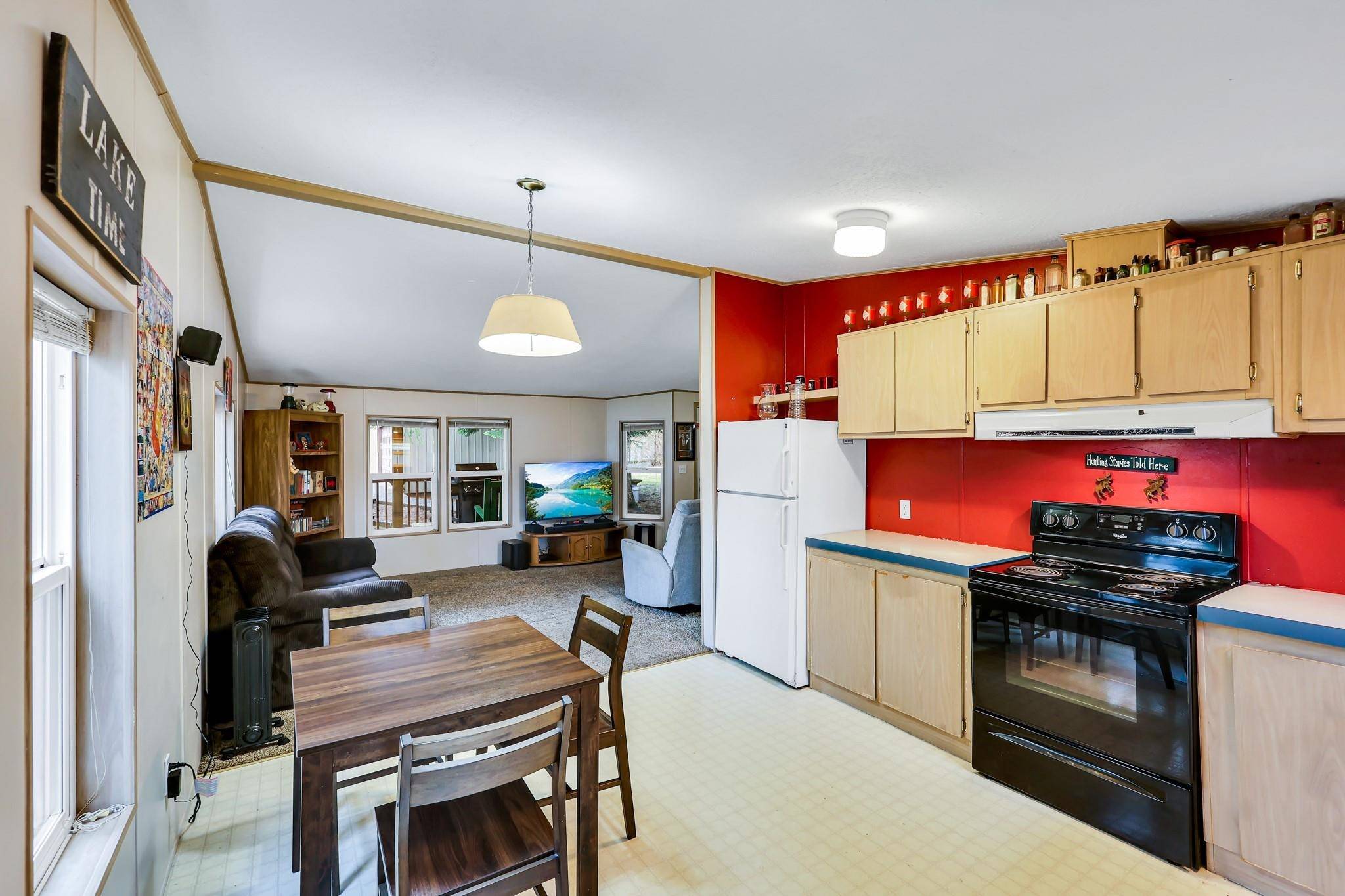 279 Woodard Rd, Newport, WA 99156