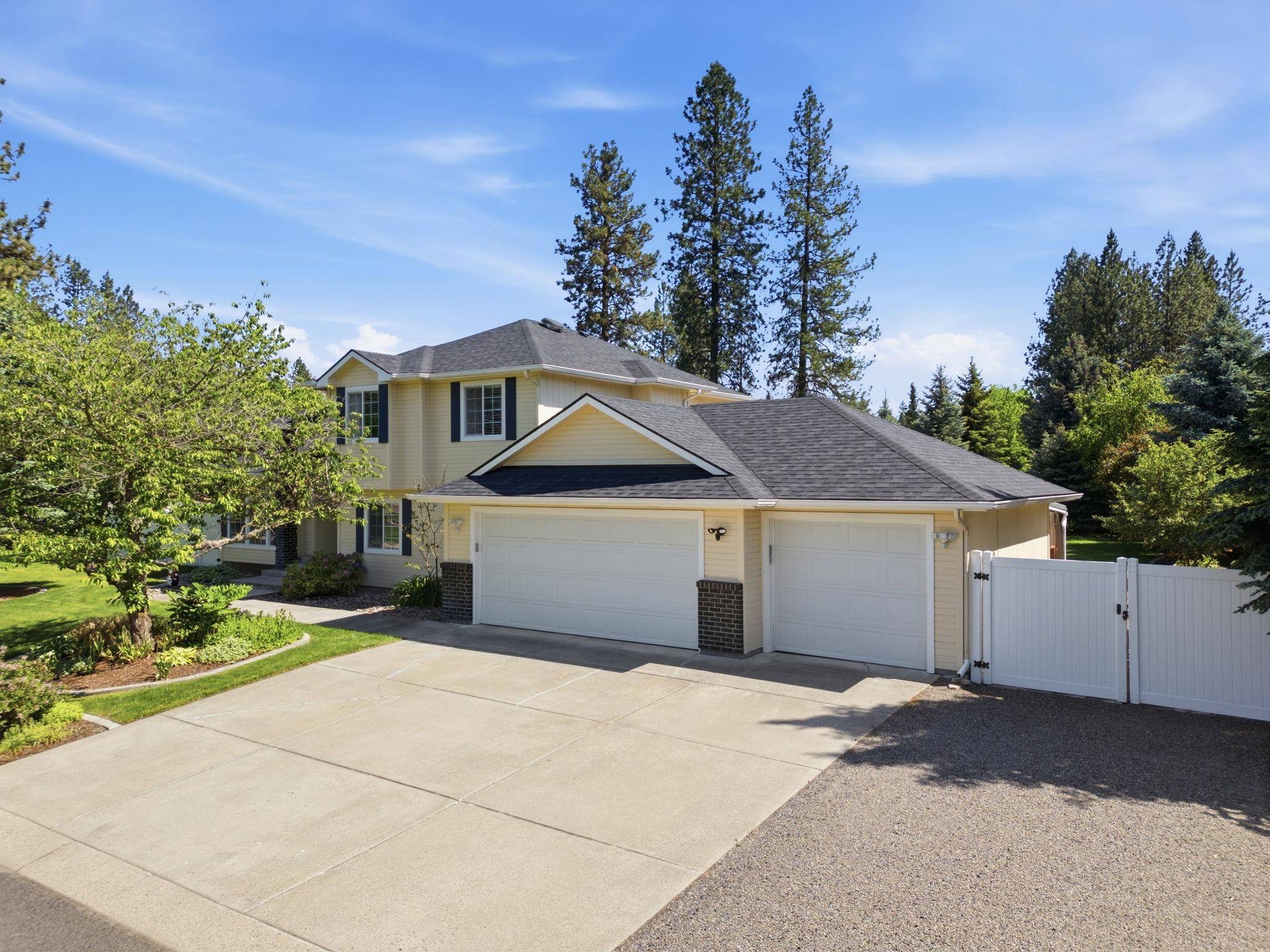 5024 E Birkenhead Ln, Colbert, WA 99005