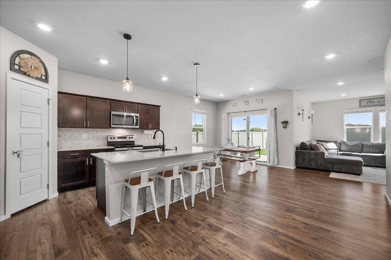 8125 S Safflower St, Cheney, WA 99004