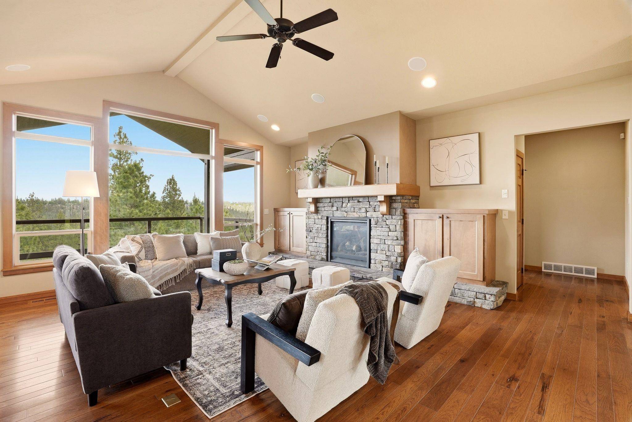 908 W Stirlingview Dr, Spokane, WA 99224