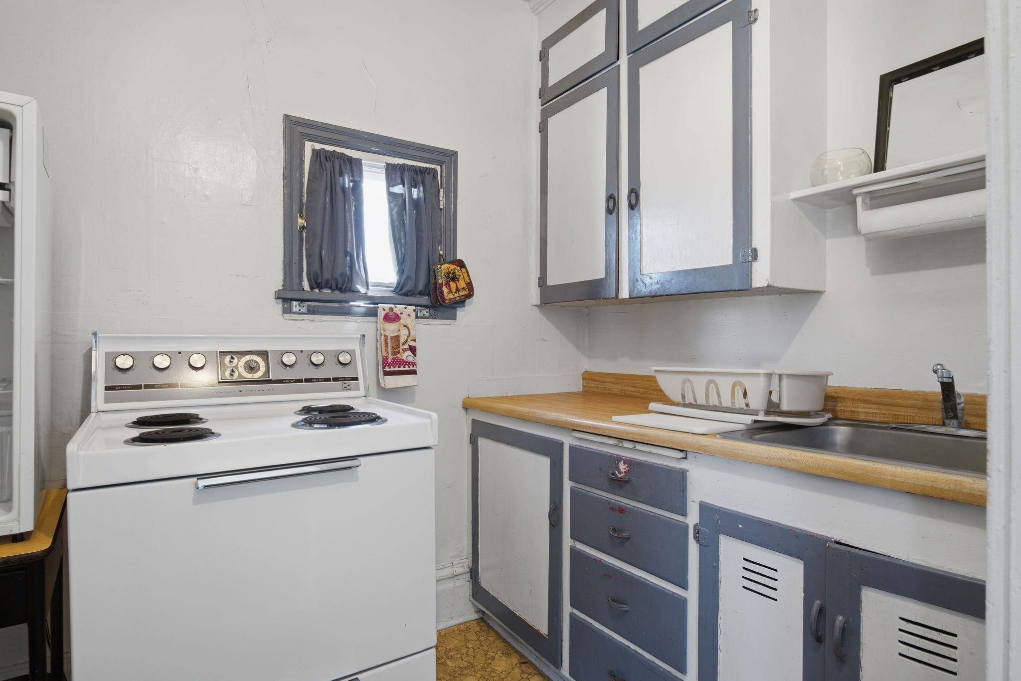 1017 W Fairview Ave, Spokane, WA 99205