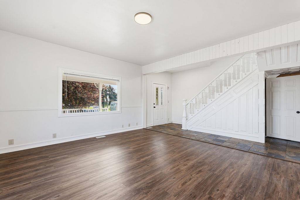 108 S 1st St, Fairfield, WA 99012