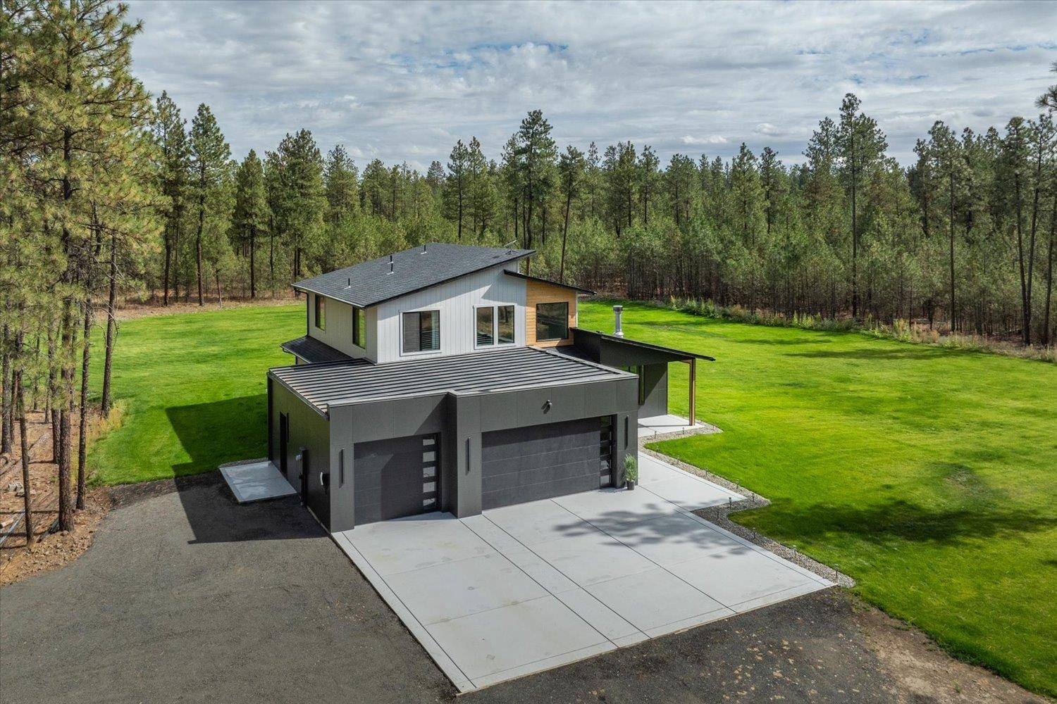 16771 S Sherman Rd, Cheney, WA 99004
