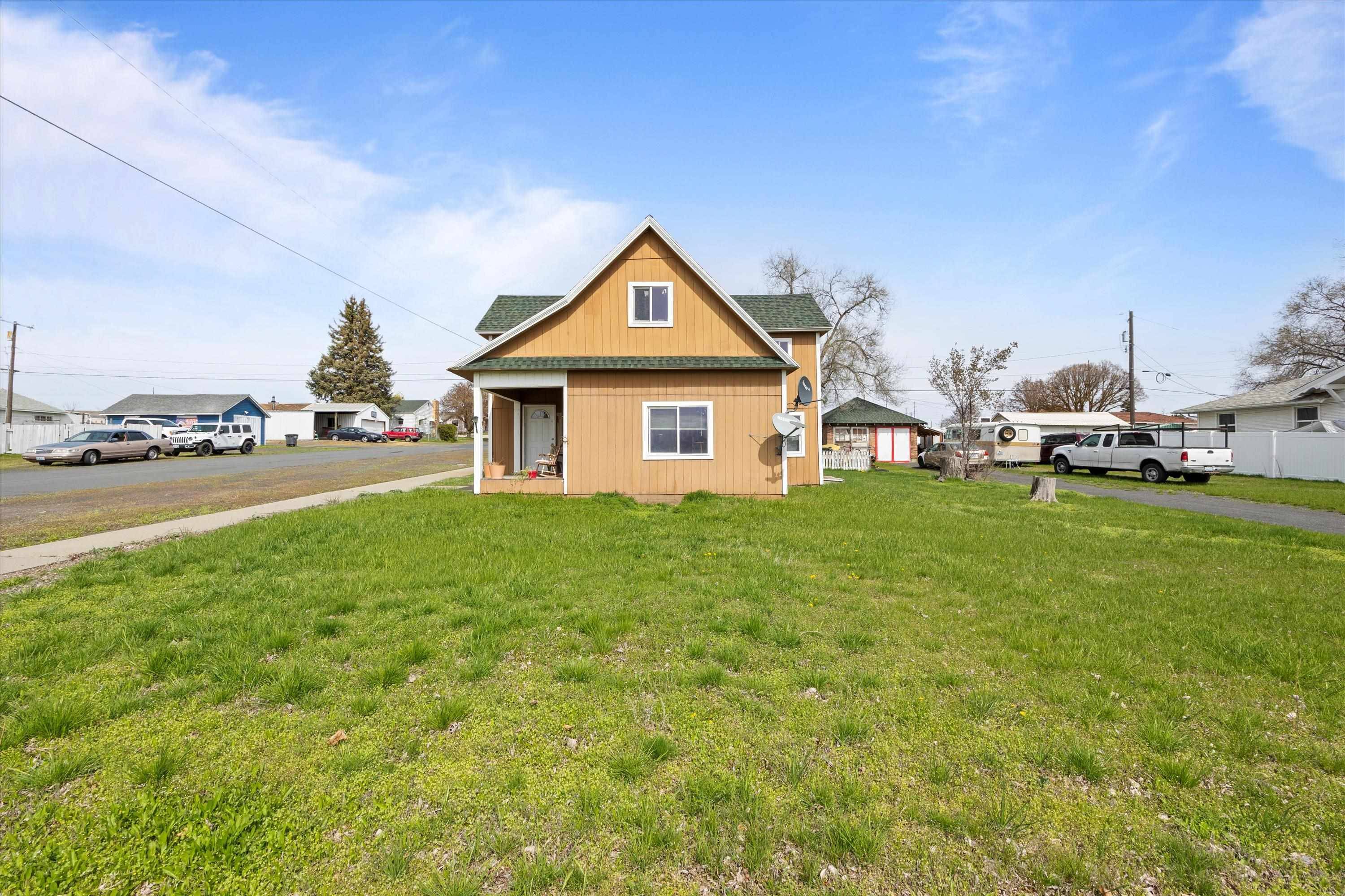 506 N I St, Lind, WA 99341