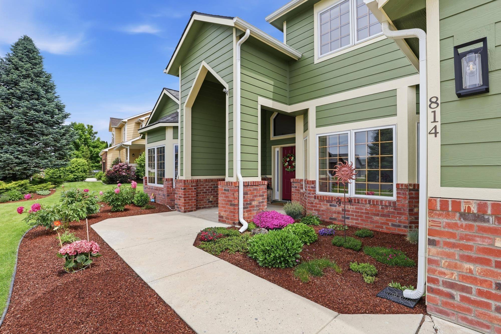 814 N High Desert Dr, Deer Park, WA 99006