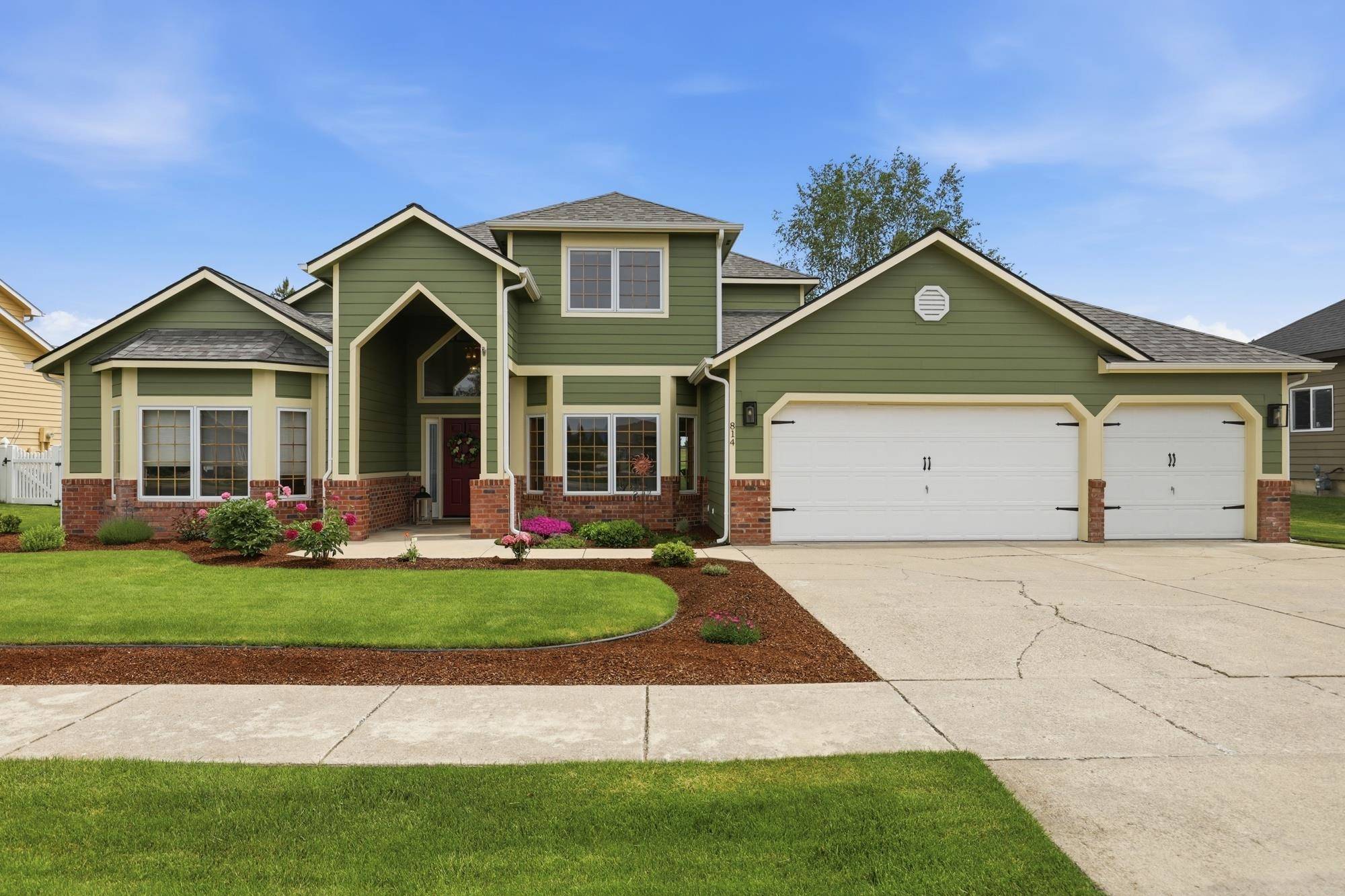 814 N High Desert Dr, Deer Park, WA 99006