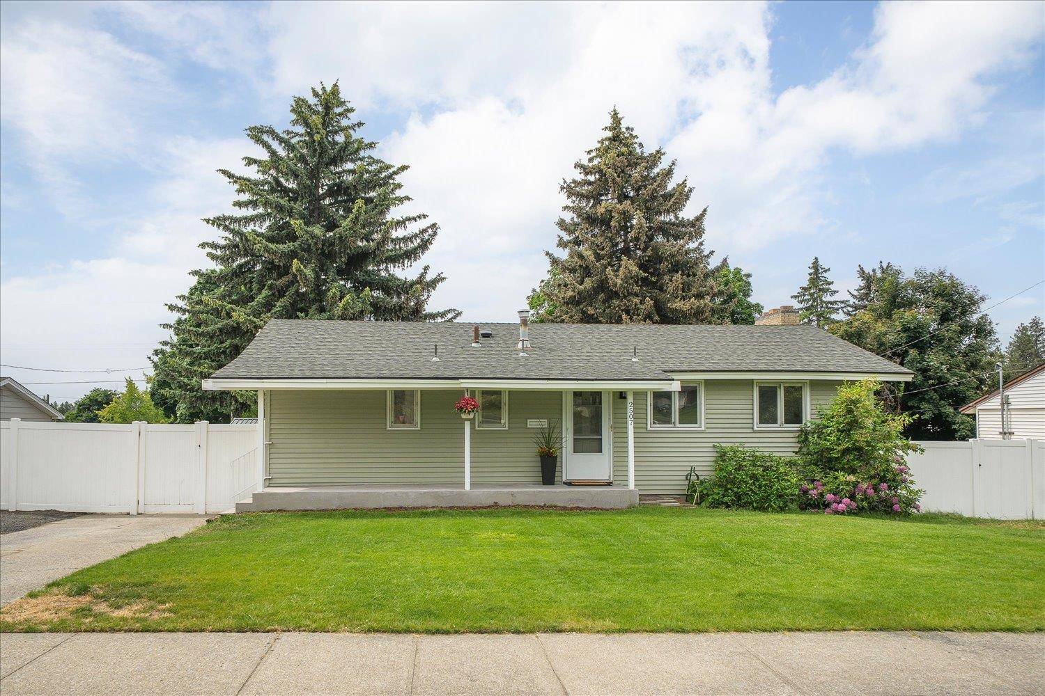 2507 W Holyoke Ave, Spokane, WA 99208