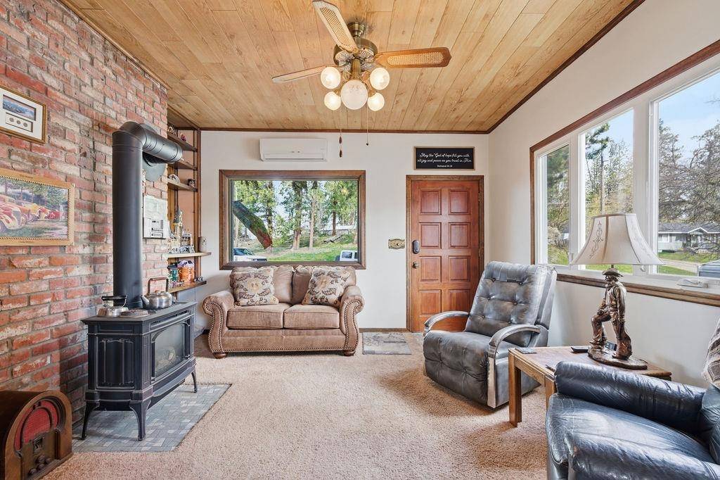 5204 E Granite Point Dr, Spokane, WA 99212