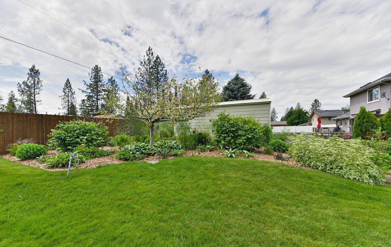 6915 W JOHANNSEN Ave, Nine Mile Falls, WA 99026