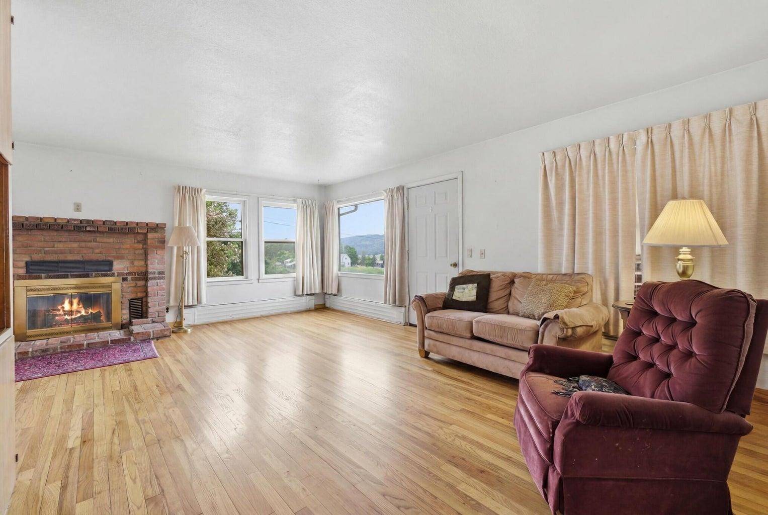 891 S Hoffstetter St, Colville, WA 99114-0000