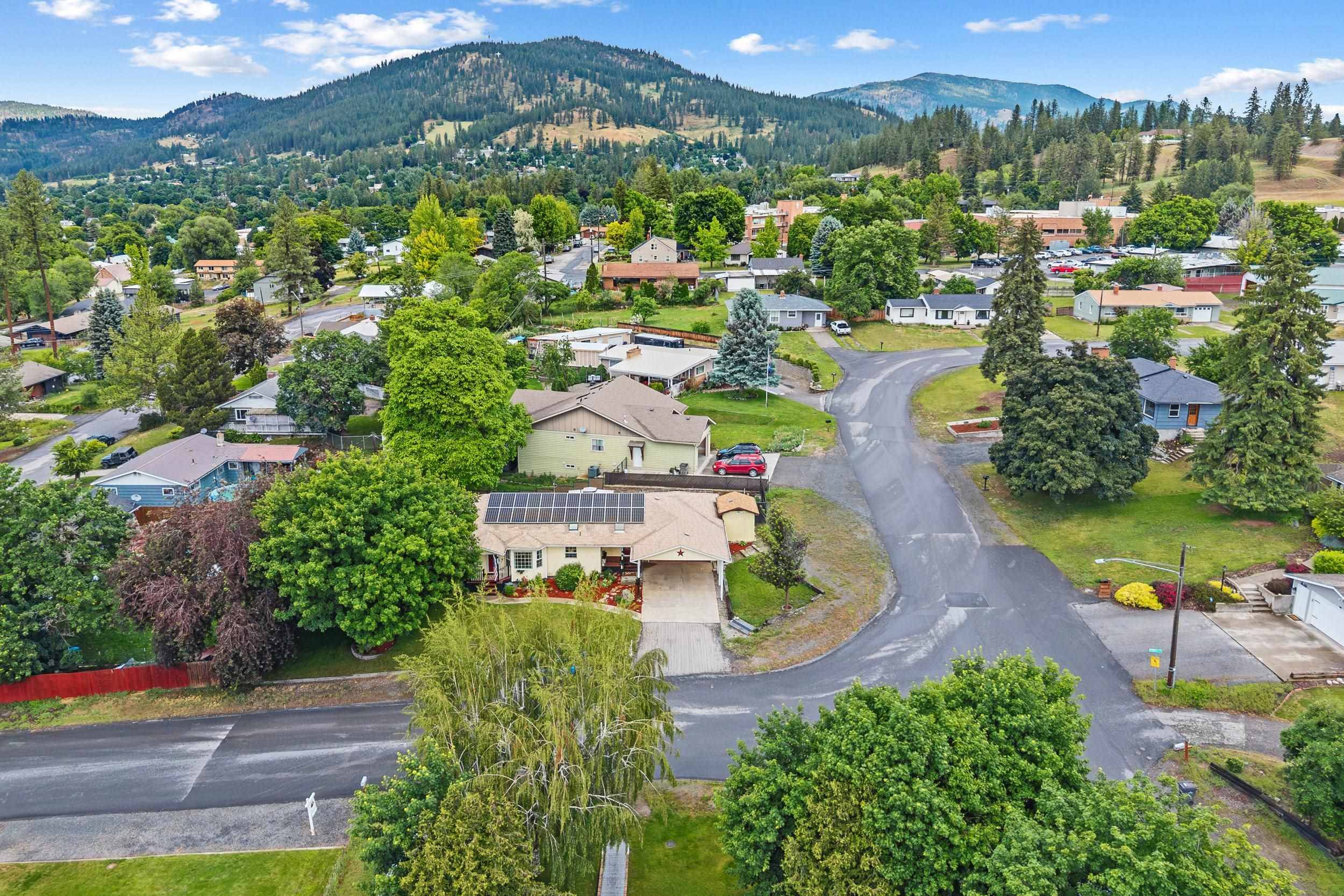 985 E Forest Ave, Colville, WA 99114