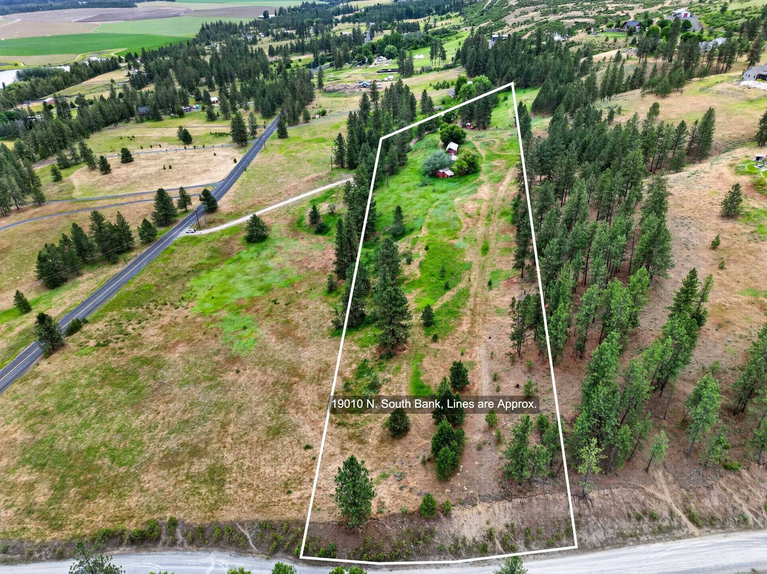 19010 N South Bank Rd, Nine Mile Falls, WA 99026