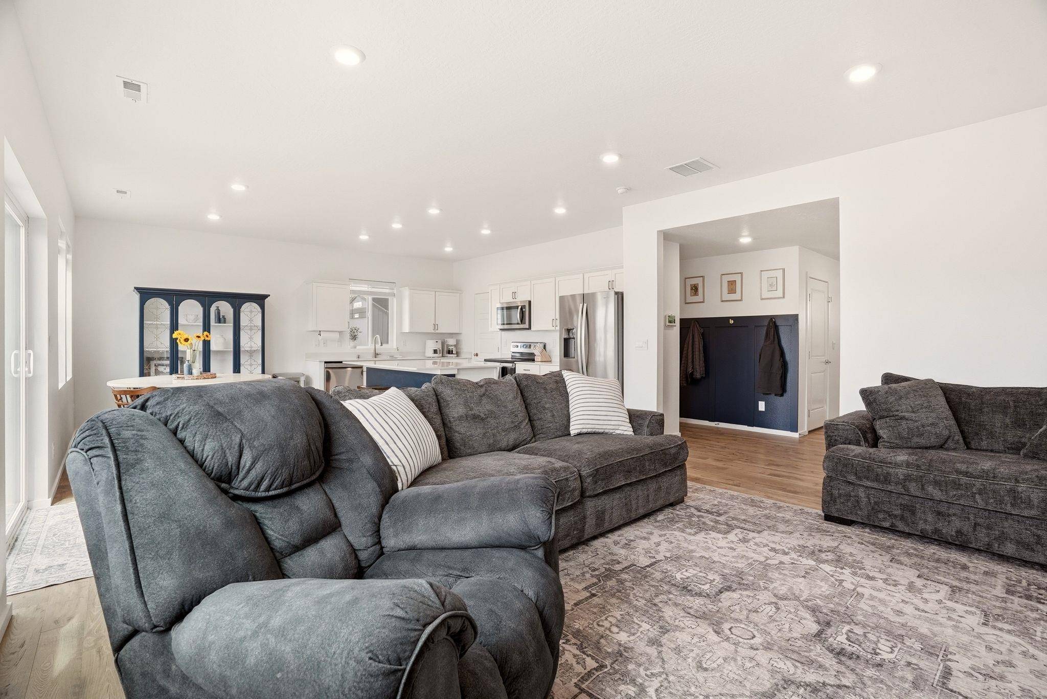 8218 S COLWOOD Rd, Cheney, WA 99004