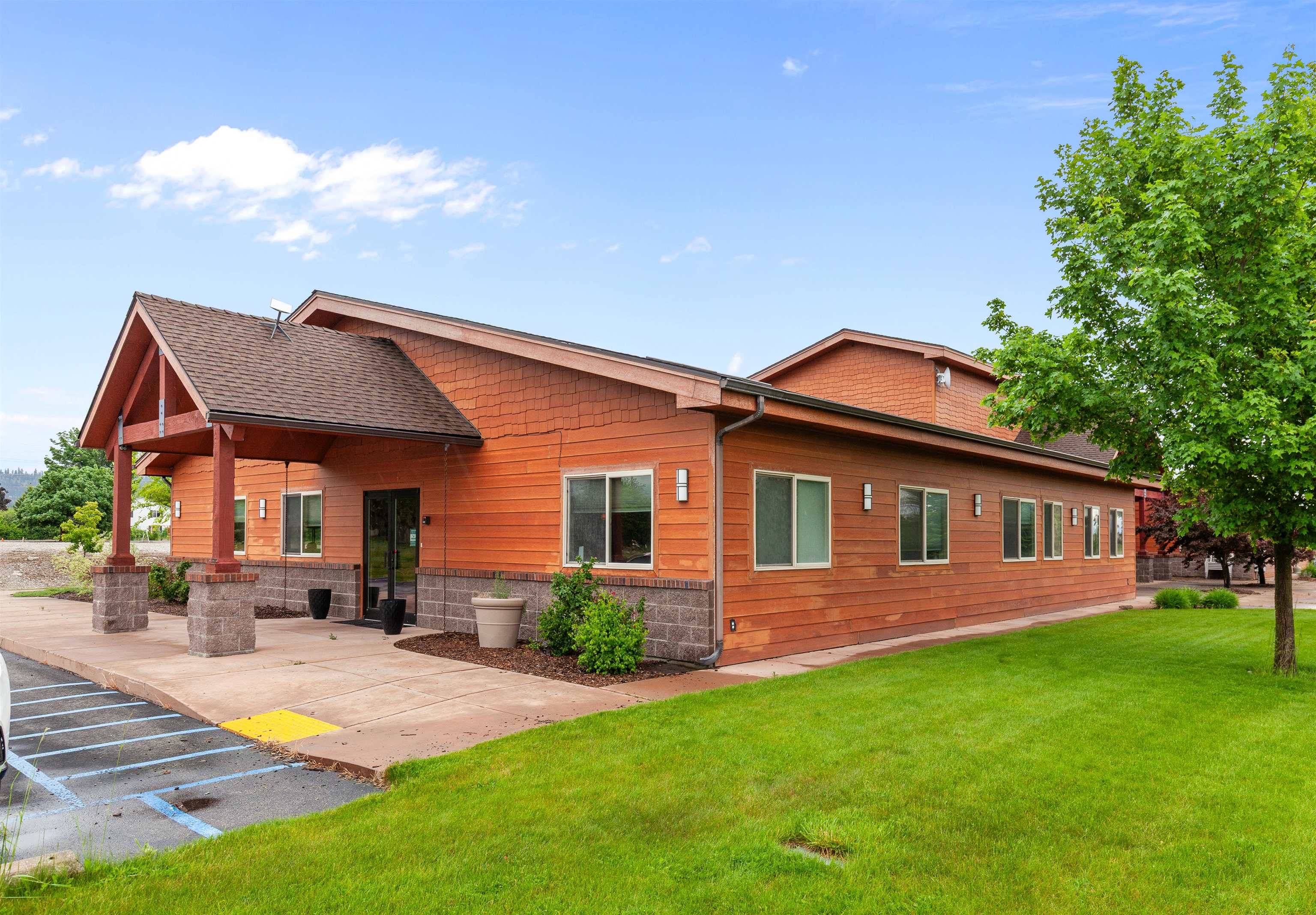 6701 N Idaho Rd, Newman Lake, WA 99025