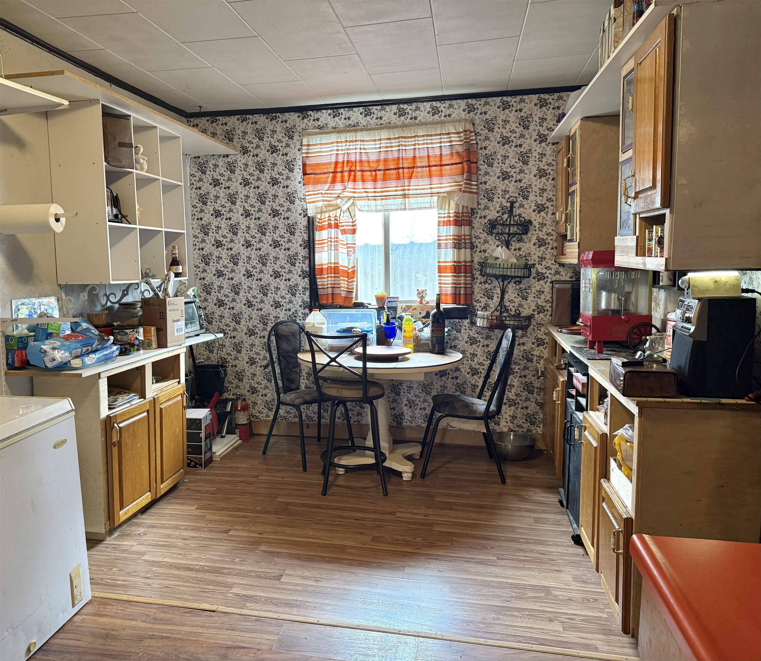 8 S 4th St, Harrington, WA 99134