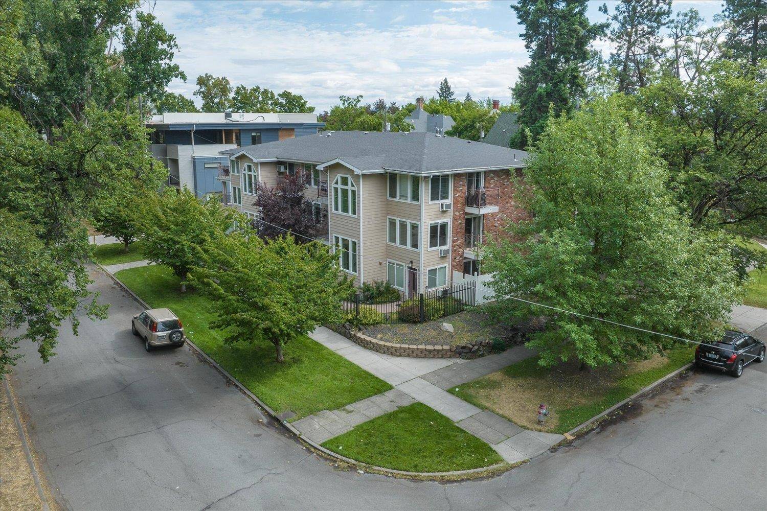 215 S CHESTNUT St, Spokane, WA 99201