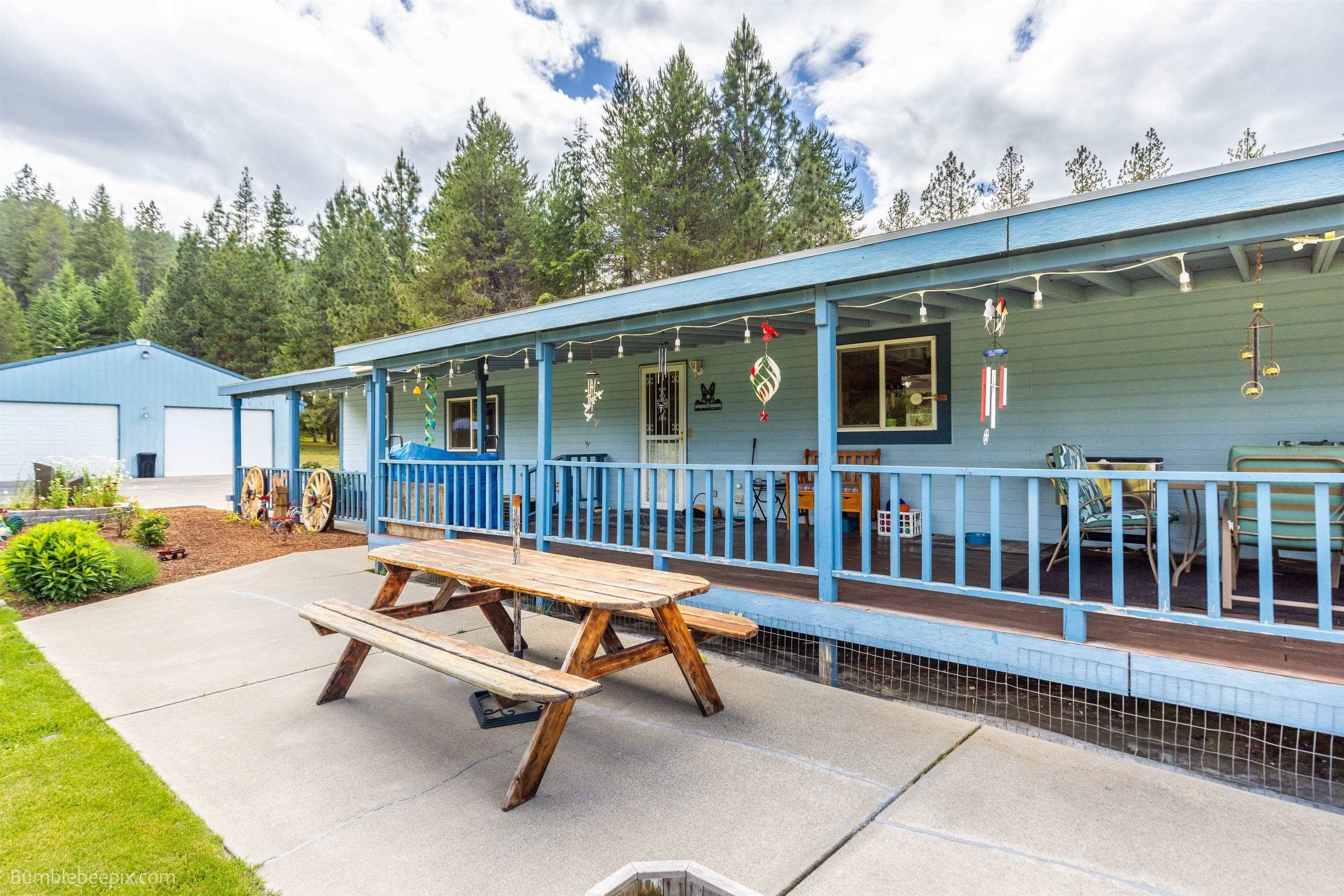 321924 Hwy 2 Hwy, Newport, WA 99156