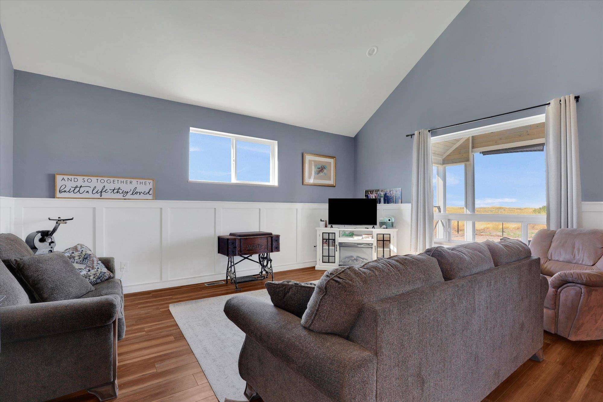 28141 N Wild Rose Ln, Davenport, WA 99122