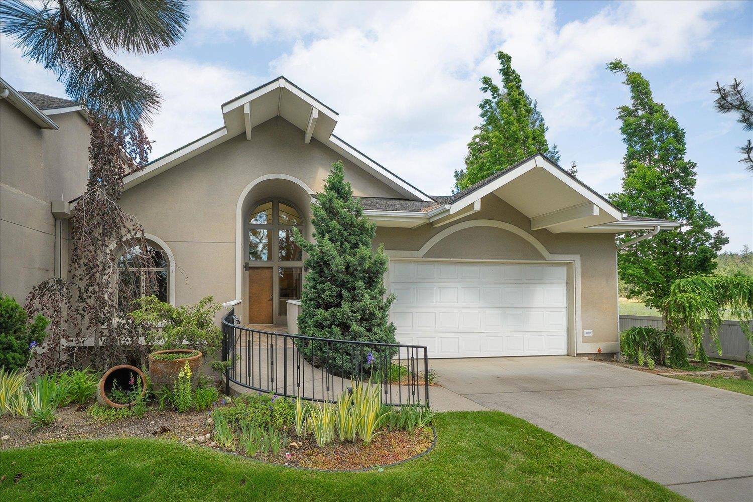 1821 S Viewcrest Ln, Spokane, WA 99212