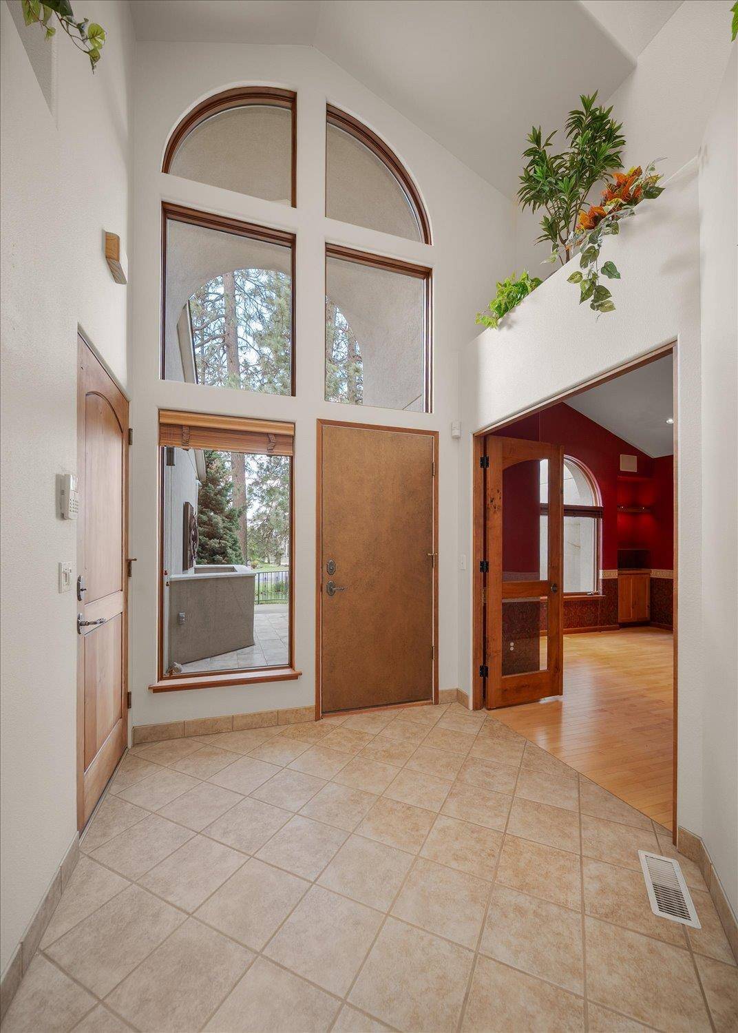 1821 S Viewcrest Ln, Spokane, WA 99212