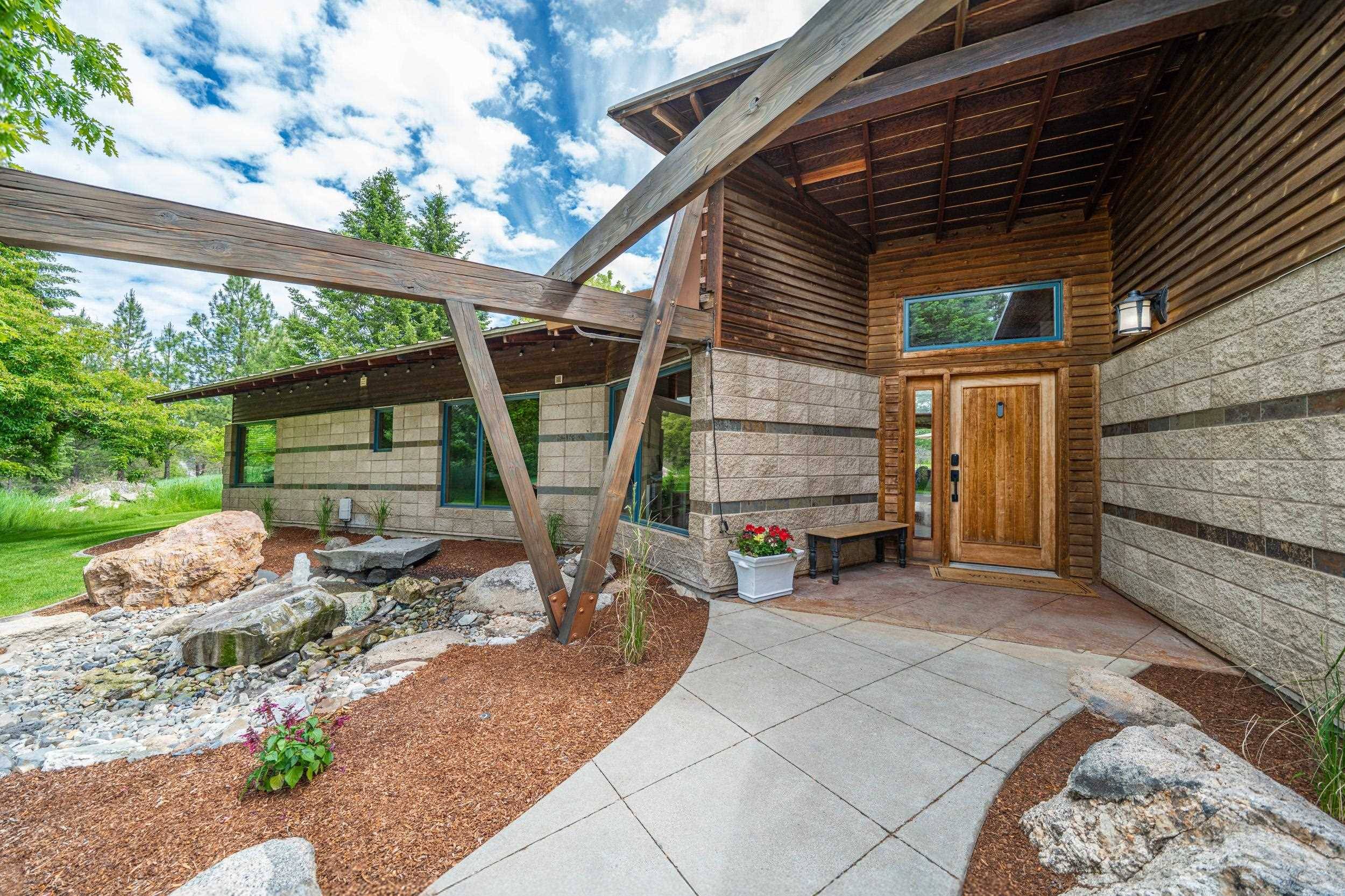1616 E Whispering Springs Ln, Colbert, WA 99005